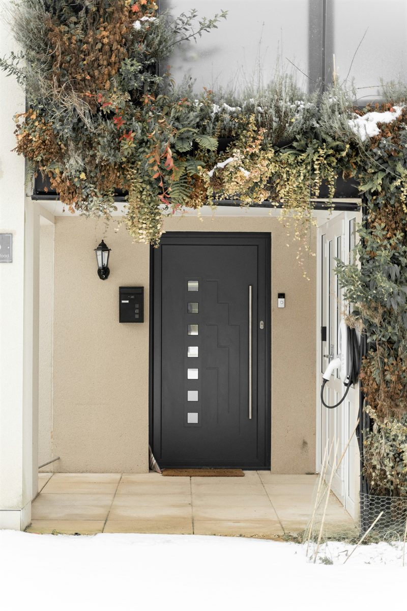 Porte d'entrée aluminium sécurisée