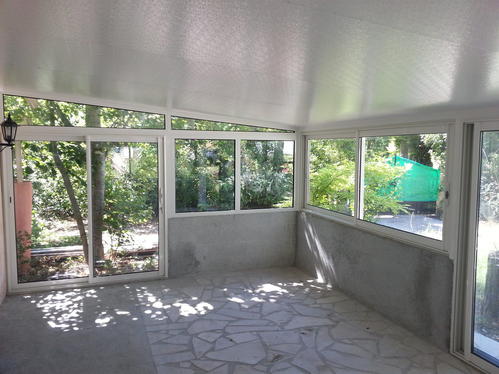 Intérieur véranda lumineuse